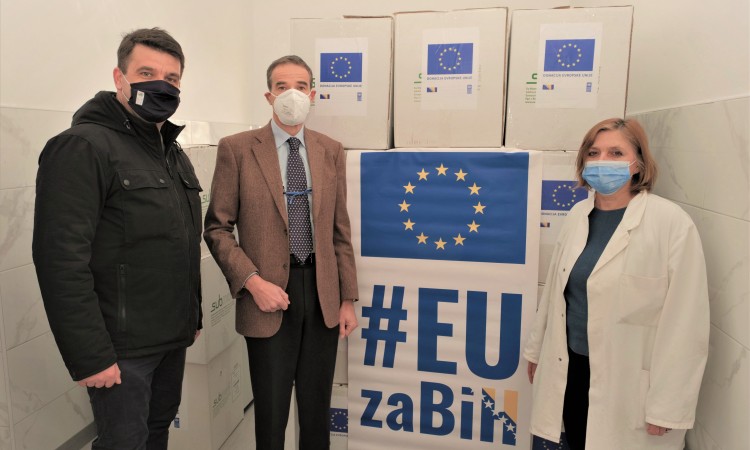 EU uručila 38.877 KM vrijednu zaštitnu opremu Zavodu za javno zdravstvo USK